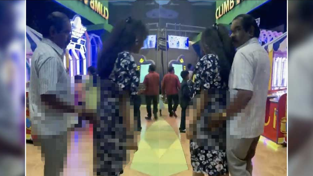 Viral Video Exposed In Indecent Behaviour in LULU Mall