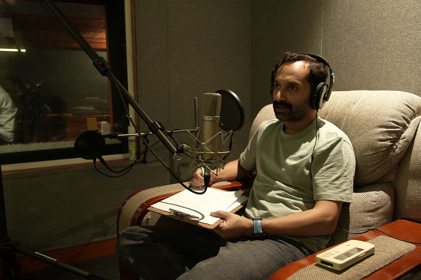 Fahadh Faasil started dubbing for Rajinikanth's "Vettaiyan"!