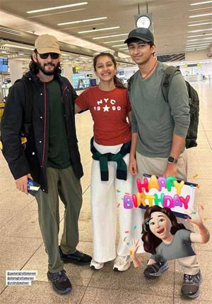 Photo Moment: Mahesh Babu in a dashing look with his children!