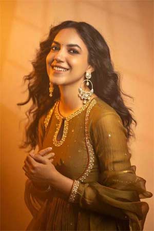 Homely beauty Ritu Varma is going to entertain as Maharani in “Swag”.