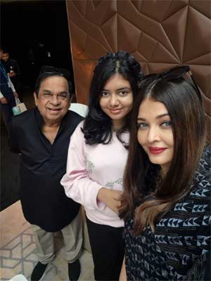 Photo Moment: Aishwarya Selfie with Brahmanandam.. Daughter too!