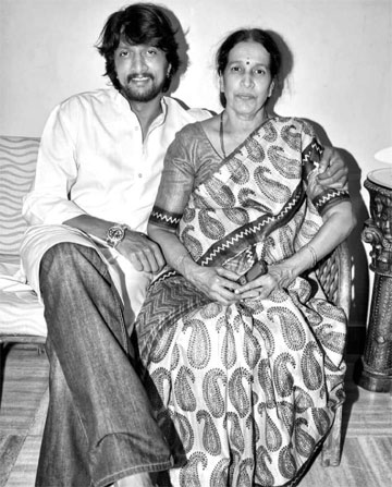 Tragedy: Star hero lost his mother!