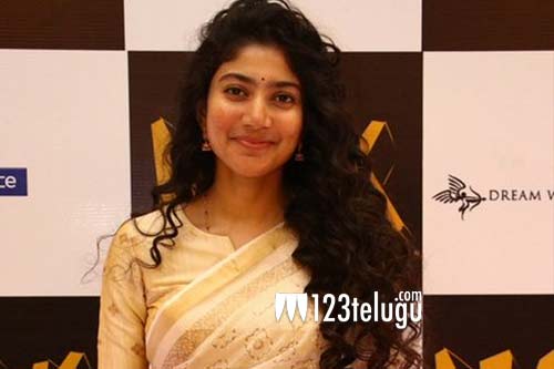 Viral: Netizens go crazy over Sai Pallavi