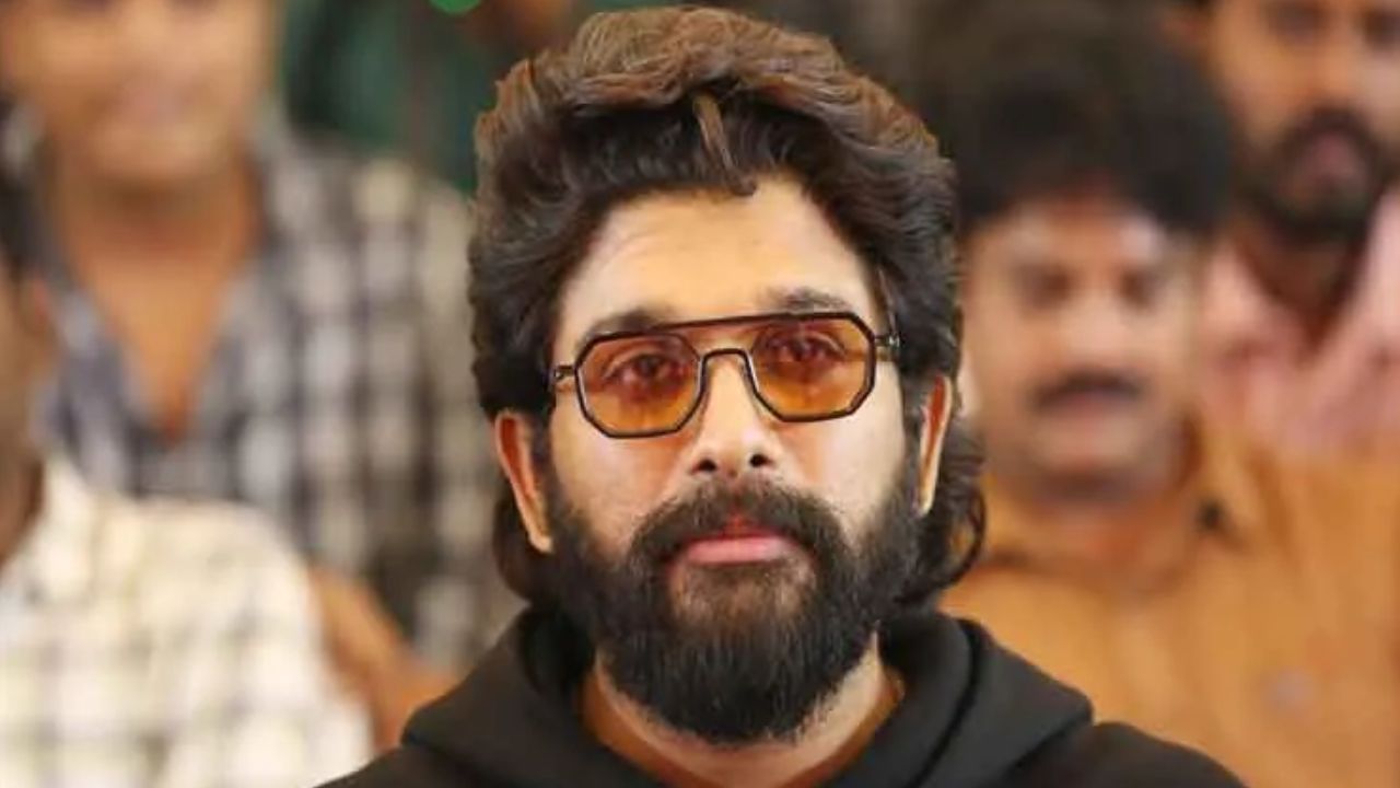 Allu Arjun: స్విమ్మింగ్ పూల్ లో అల్లు అర్జున్.. పోలీసుల రాకతో షాక్!