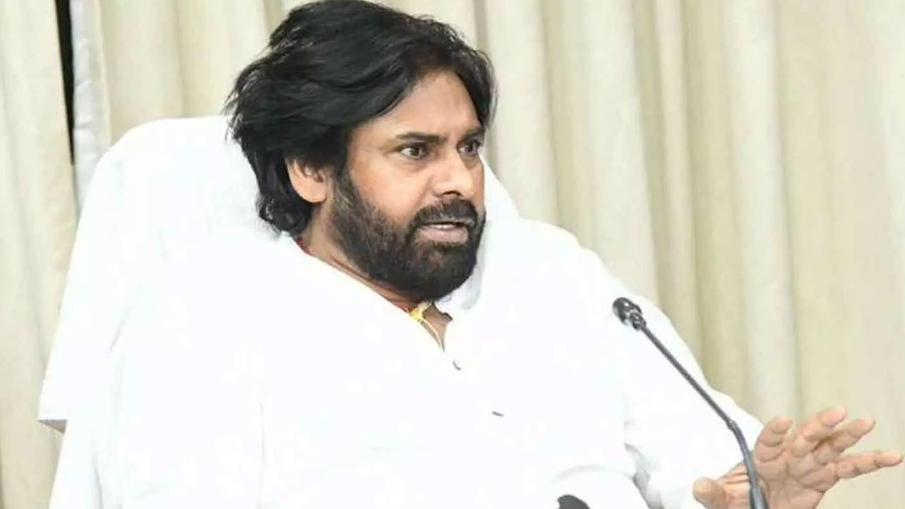 Pawan Kalyan: పవన్ కల్యాణ్ ను చంపేస్తా.. ఫోన్ కాల్స్ కలకలం !