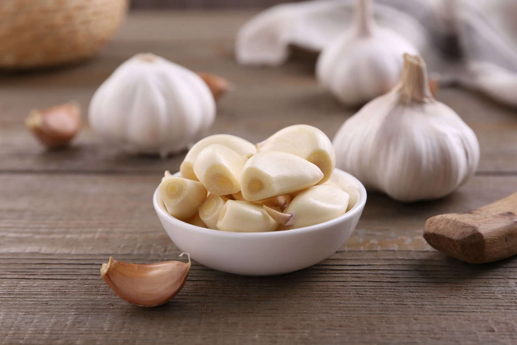 Garlic: If you eat two pieces of garlic a day.. Check for 100 diseases?