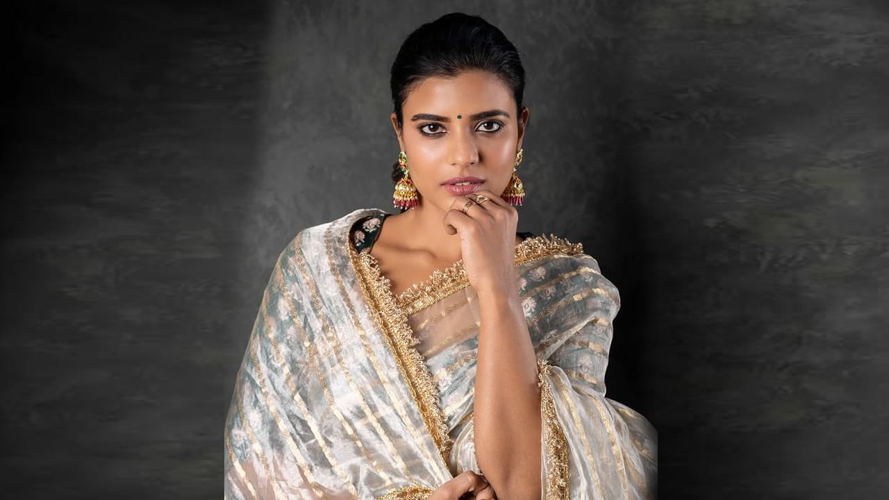 Aishwarya Rajesh: Aishwarya with beauty riches .. Glamor art along with a hit !!