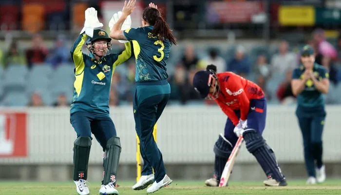 Australia Retains Ashes with Rain-Affected Victory Over England in Second T20I