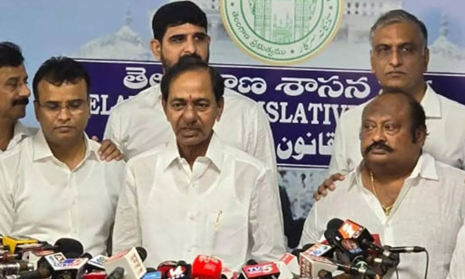 KCR Criticizes Congress Over Welfare Schemes