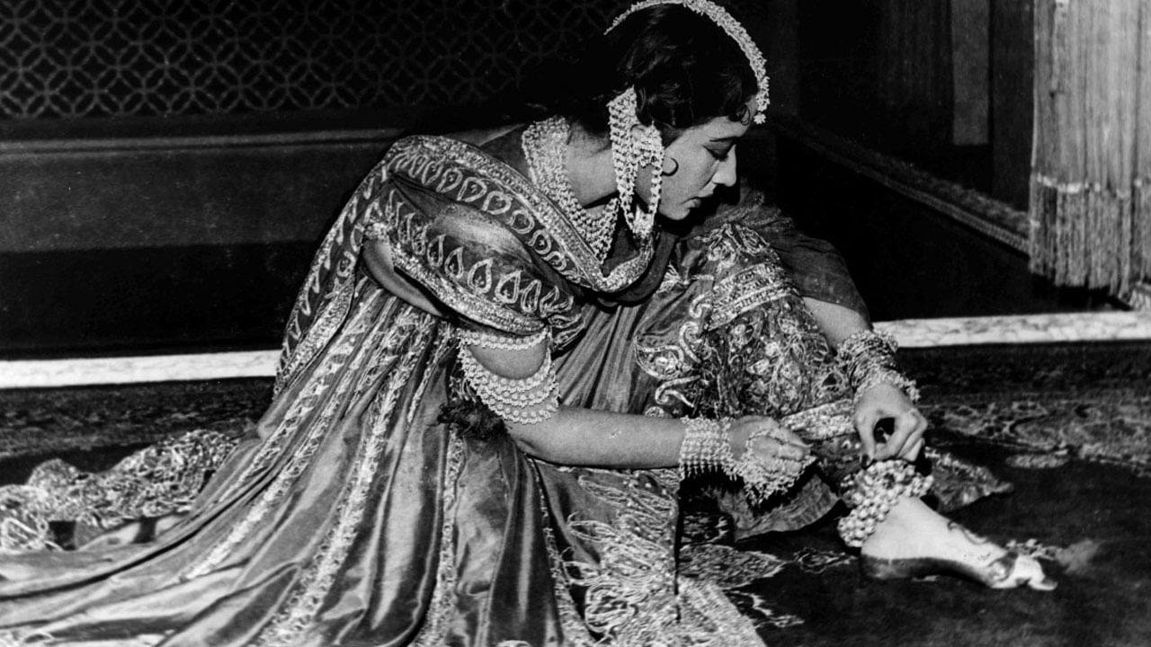 Meena Kumari's Final Film Before Her Death