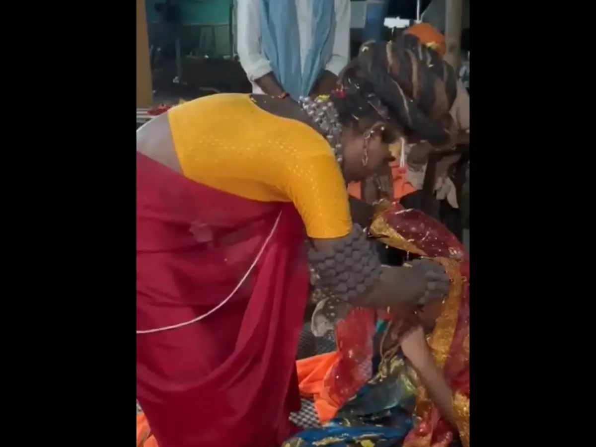 Lady AGHORI: Lady Aghori, who is married, Sri Varsini