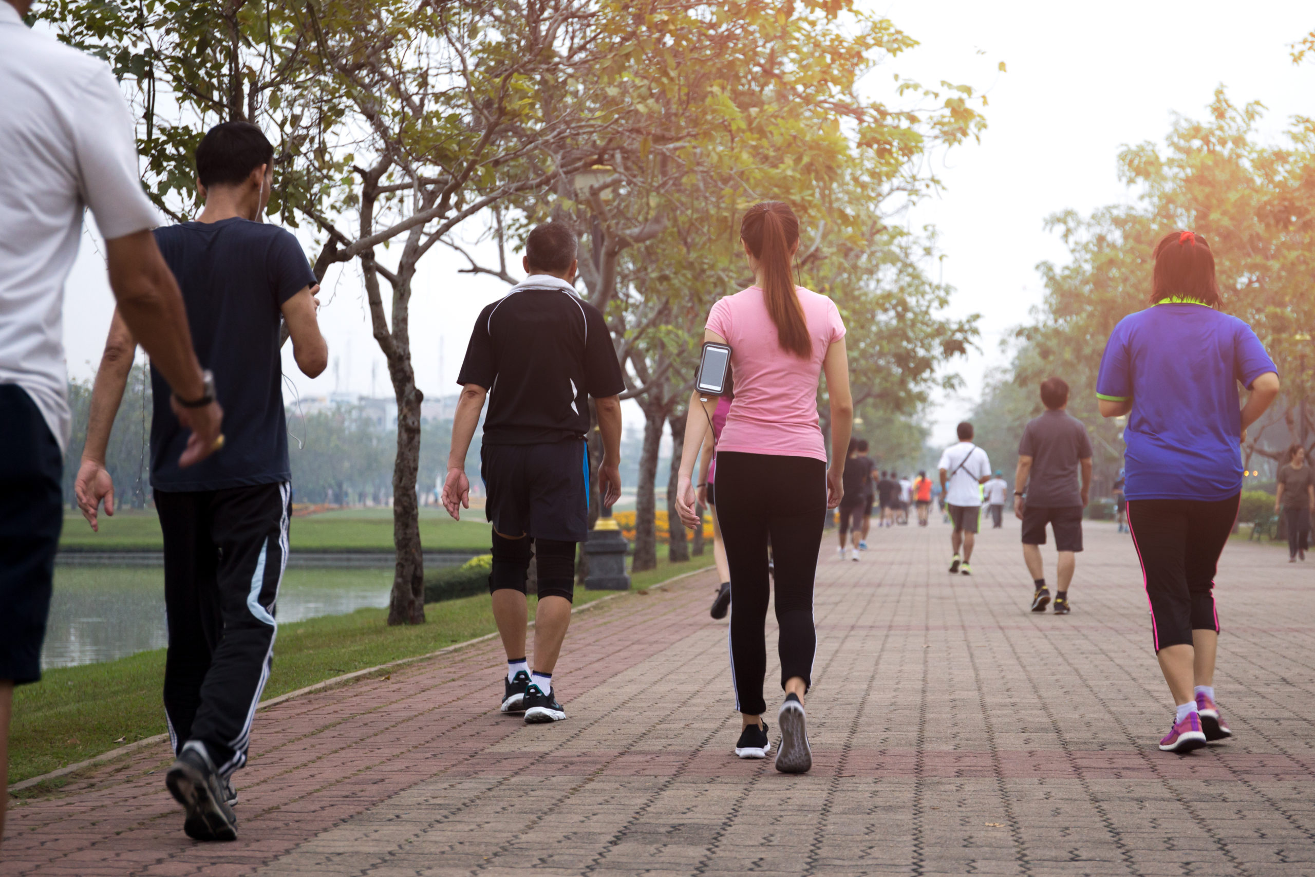 Walking: Walking people care .. Follow these rules!