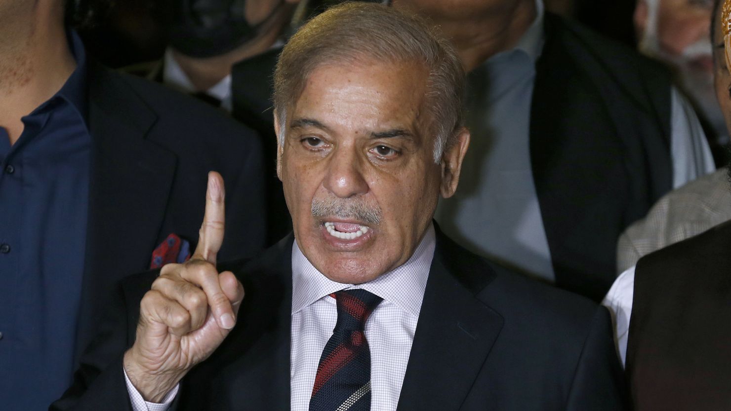 Indt vs Pak War: Fear of India .. Pakistan Prime Minister hiding in Bunker?