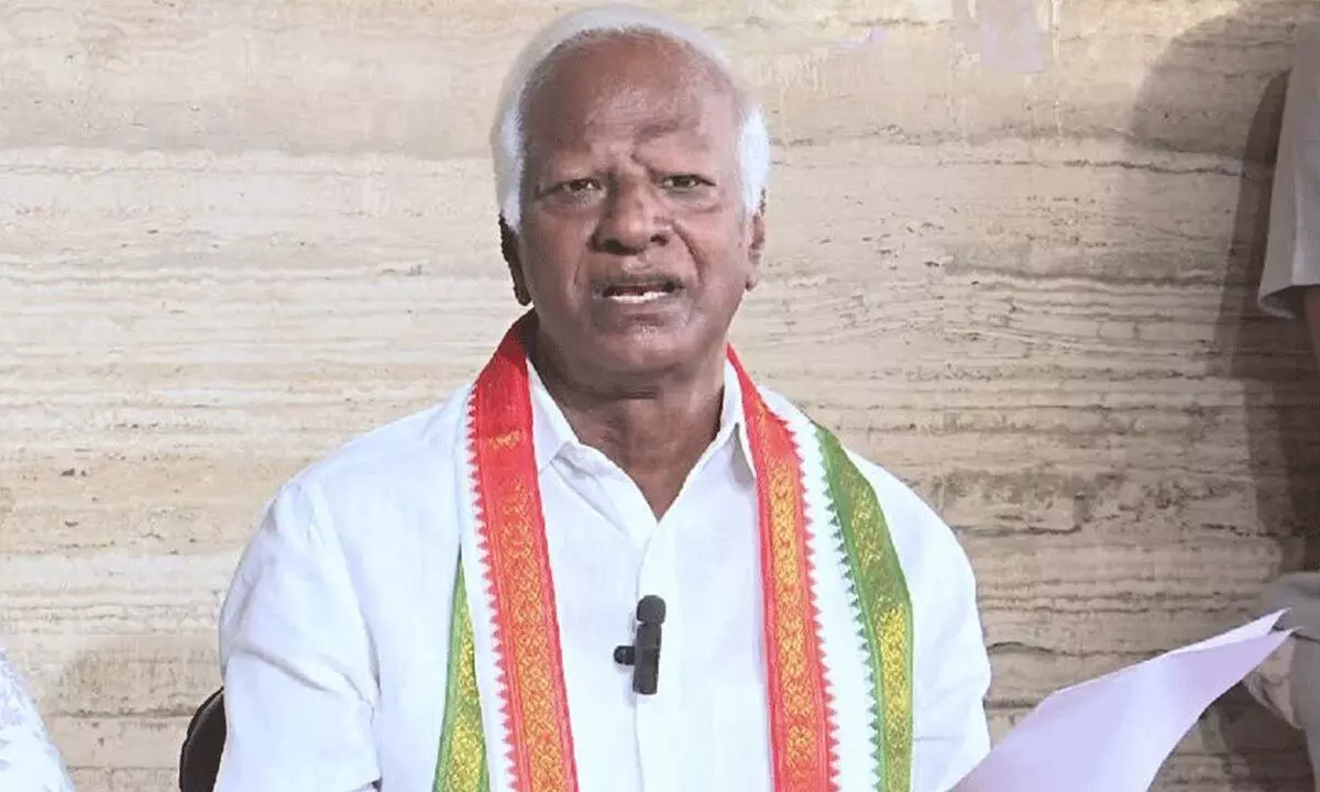 Kadiyam Srihari: Kadiam Srihari in another controversy ..