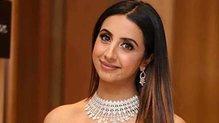 Bigg Boss 9 Telugu: Sanjjanna Galrani faces the warmth, voting goes down Bigg Boss 9 Telugu: Sanjjanna Galrani faces the warmth, voting goes down