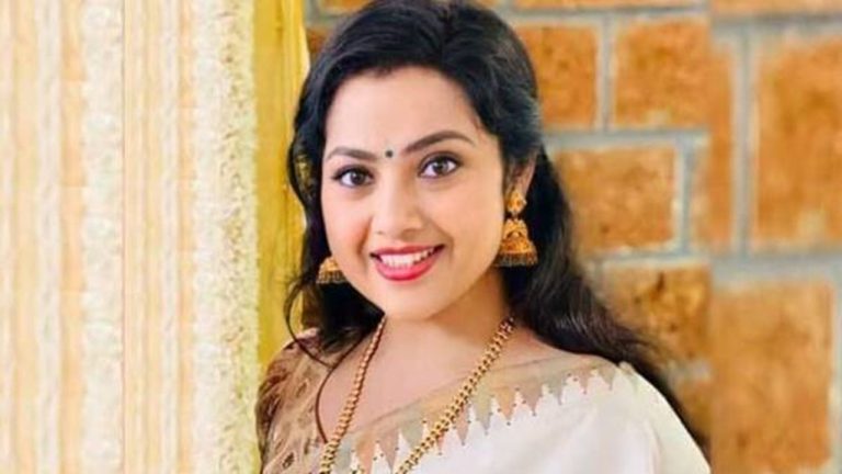 Meena: Poverty means a movie Chance like my own gold … Meena: Poverty means a movie Chance like my own gold …