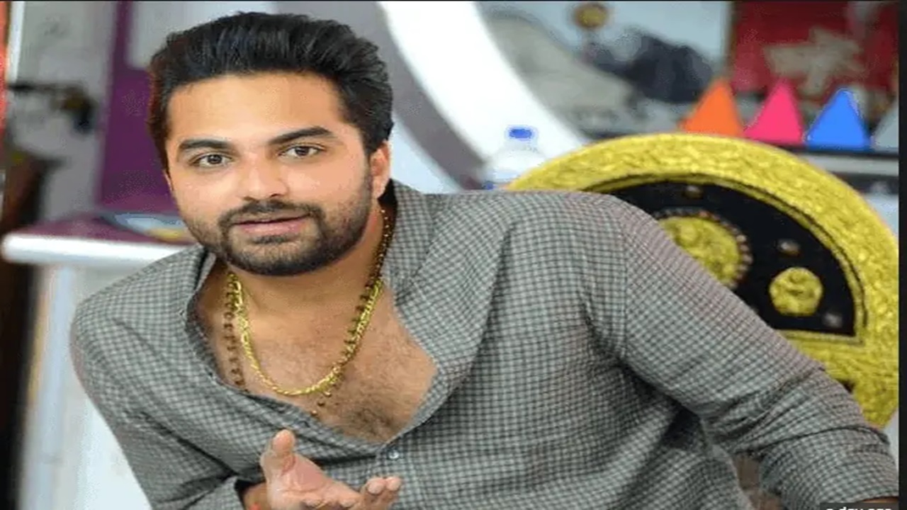 Netizens are uniting with Vishwak Sen