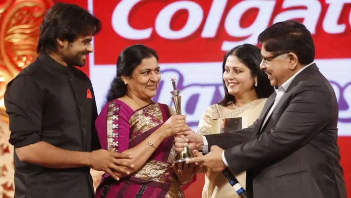 “My First Award in My Second Life”: Sai Durgha Tej’s “My First Award in My Second Life”: Sai Durgha Tej’s Emotional Moment With His Mother