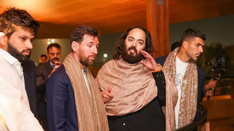 Luxury Watch: Richard Mille Watch.. Ananth Ambani gifted a luxury watch to Messi!! Luxury Watch: Richard Mille Watch.. Ananth Ambani gifted a luxury watch to Messi!!