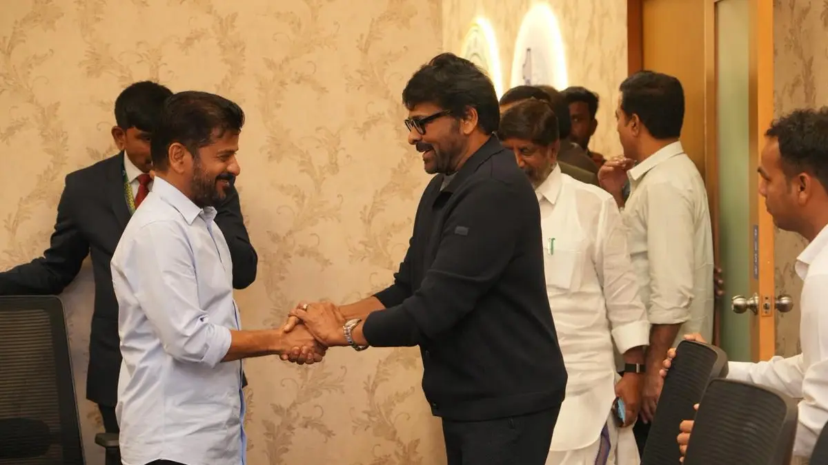 Photo Second: Chiranjeevi with CM Revanth Reddy at the Telangana Rising Global Summit 2025 Photo Second: Chiranjeevi with CM Revanth Reddy at the Telangana Rising Global Summit 2025
