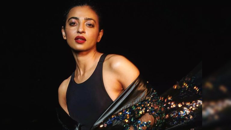Radhika Apte: My B***Bs are small.. I saw that hell on the shooting set.. Radhika Apte sensational feedback!! Radhika Apte: My B***Bs are small.. I saw that hell on the shooting set.. Radhika Apte sensational feedback!!