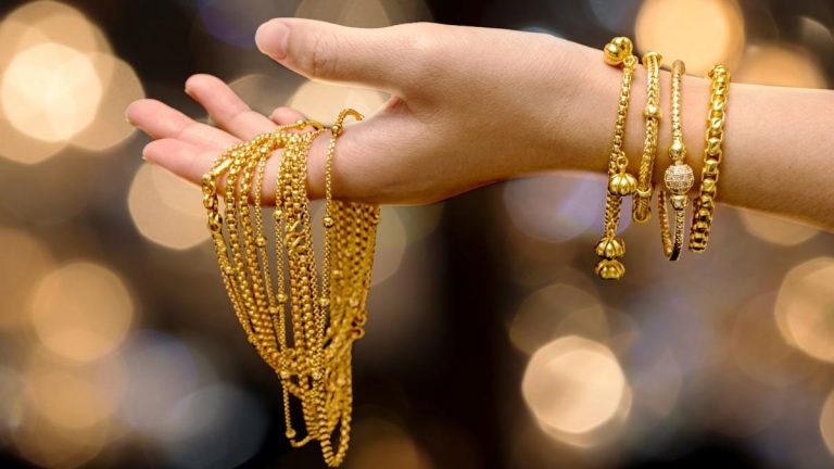 Today Gold Charge: In 2026, the price of gold has fallen drastically. Today Gold Charge: In 2026, the price of gold has fallen drastically.