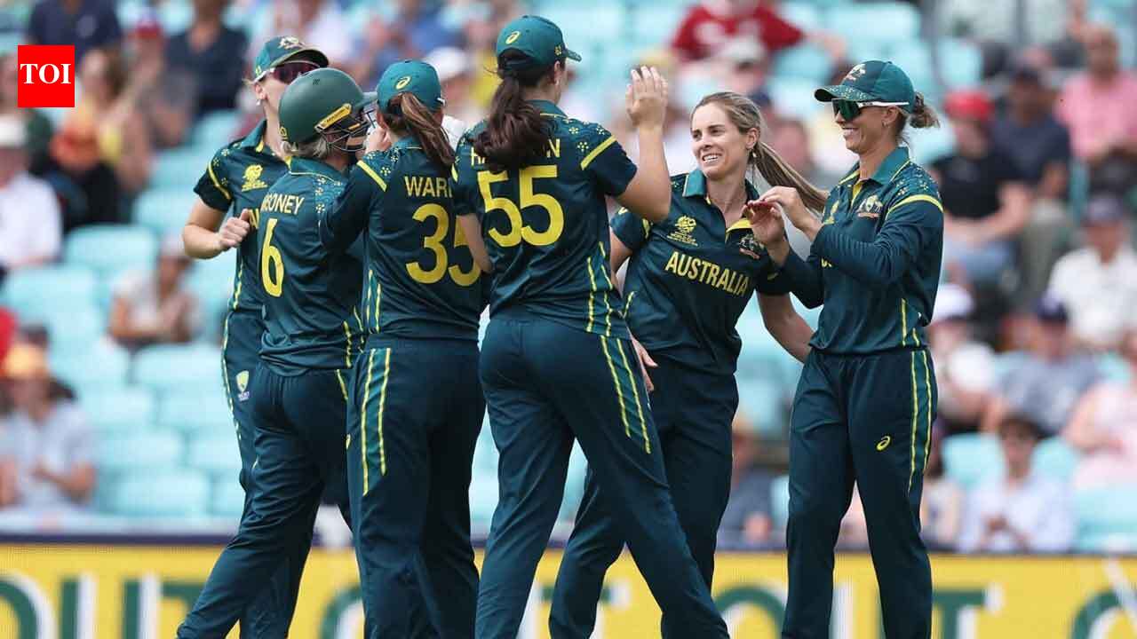 Australia into eighth Women's T20 World Cup final: Mooney, Gardner star 1782840834_photo.jpg