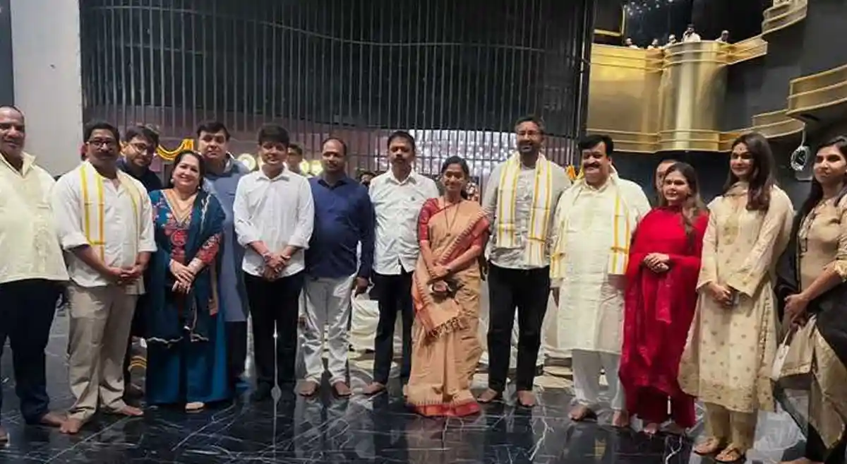 Pic Talk: Allu Sneha Reddy & Narang family at AAA Cinemas’ launch ceremony in Vizag