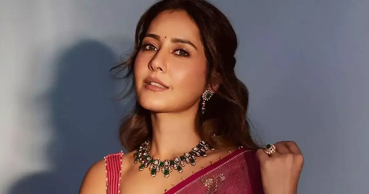 Raashii Khanna bags Rajinikanth’s biggie, revives her Tamil career