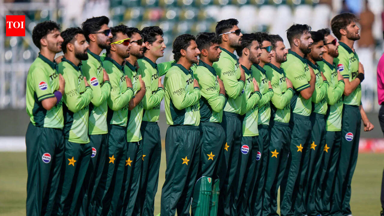 Padel mandatory: PCB makes padel mandatory for Pakistan cricketers 1784711076_photo.jpg