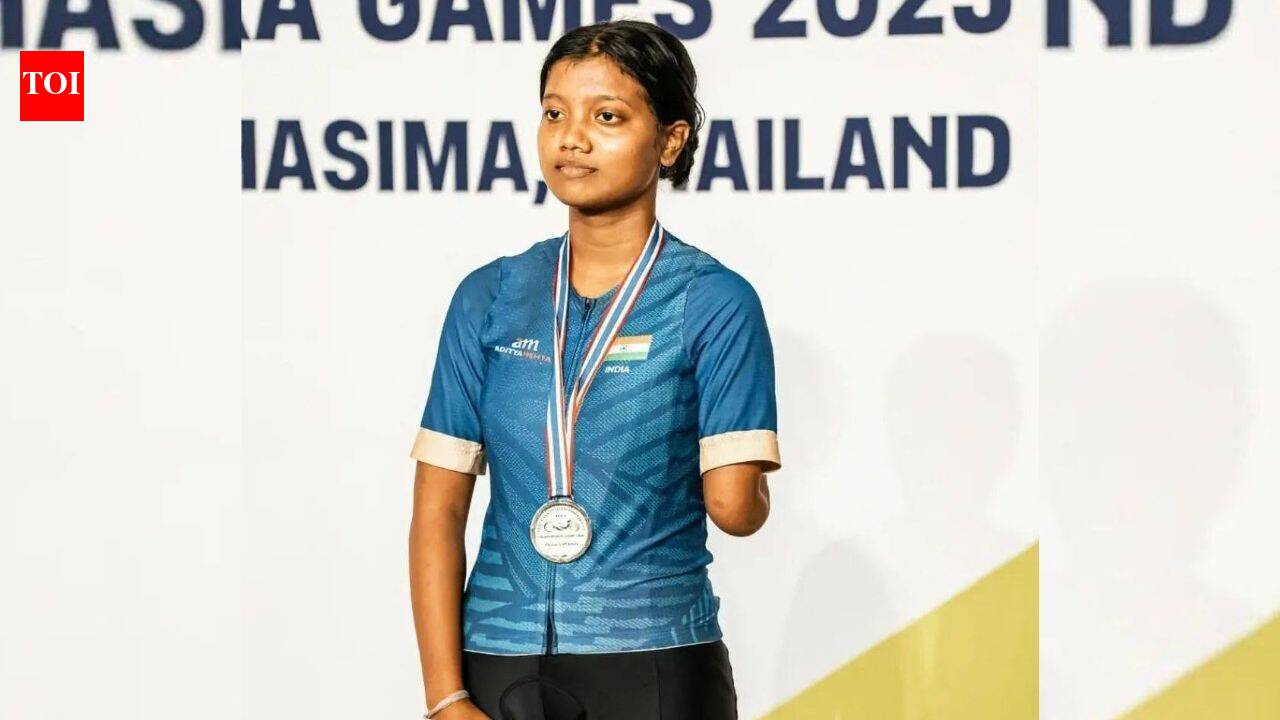 Lisha Das: Minor para cyclist rejects official kit, flag Lisha Das: Minor para cyclist rejects official kit, flag