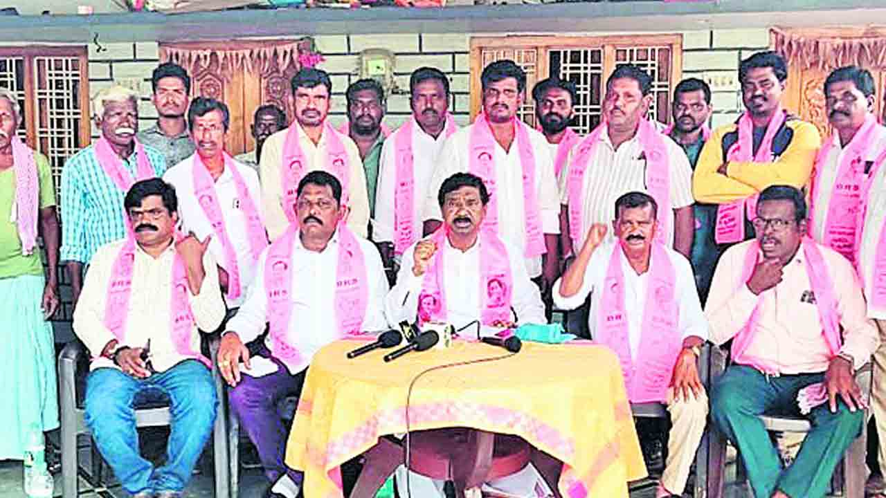 Telangana Congress Guarantees: Former MLA Rajaiah Criticizes Failures అటకెక్కిన ఆరు గ్యారెంటీలు