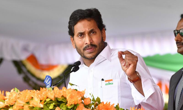 Jagan Demand: Pressure on Chandrababu.. Jagan's sensational tweet on teachers' problems with Tet regulations