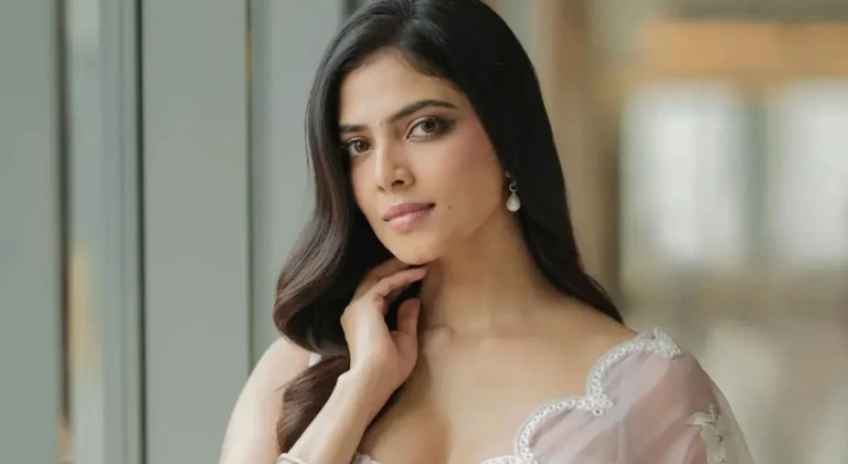 Malavika Mohanan: Demanding More Female Gaze in Cinema Malavika Mohanan: Demanding More Female Gaze in Cinema