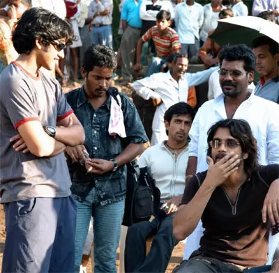 Pic Talk: A Rare Nagarjuna–Naga Chaitanya Throwback Wins Hearts