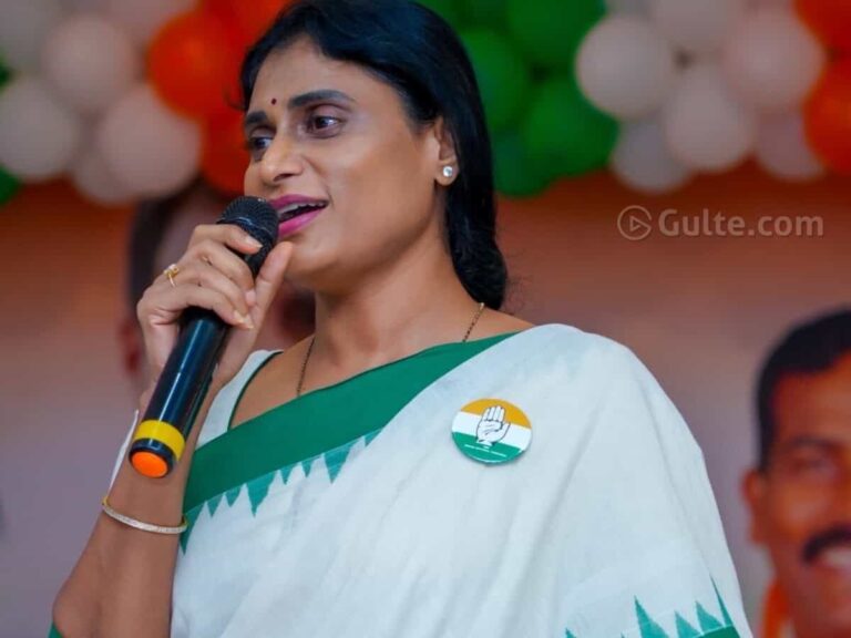 షర్మిల ఎక్కుతున్నారు... ఫోన్ స్విచ్ఛాఫ్!?