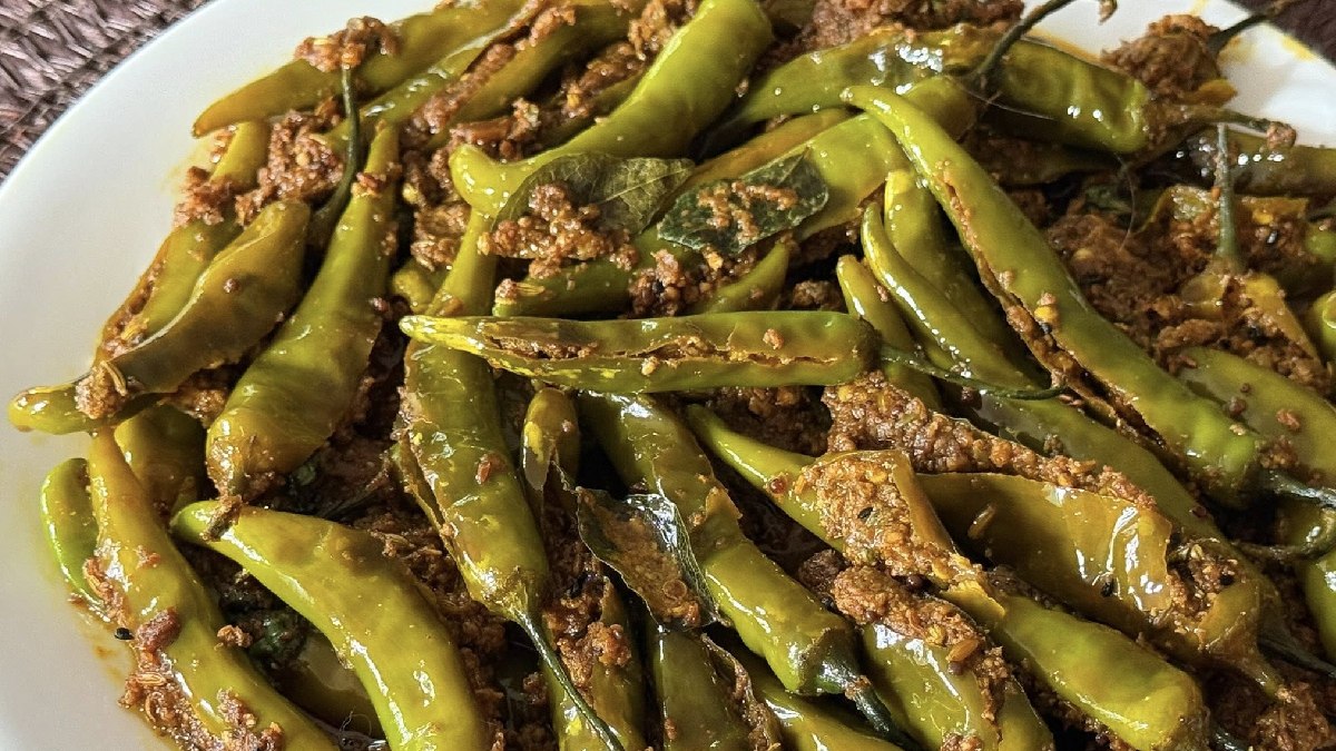 Masala Pachimirchi Curry: Spicy Green Chilli Andhra Recipe spicygreenchillicurry1-1782904426.jpg
