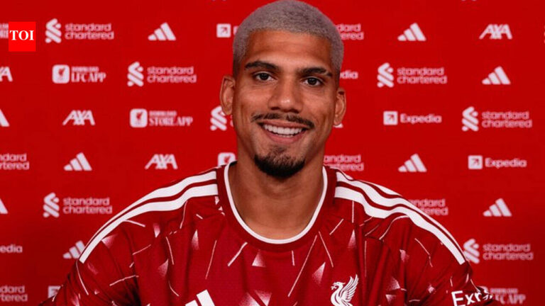 Ronald Araujo: Barcelona Captain Joins Liverpool on Loan
