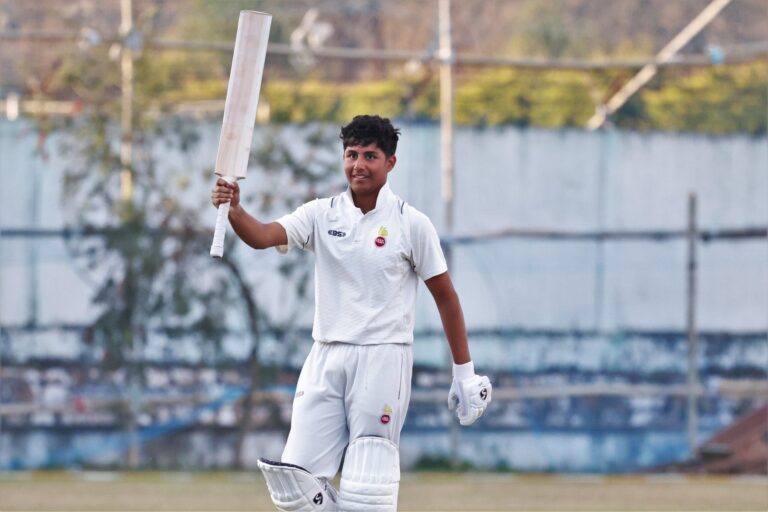 Aaryavir Sehwag & Samit Dravid in India U19 Squad for Australia Aaryavir Sehwag & Samit Dravid in India U19 Squad for Australia