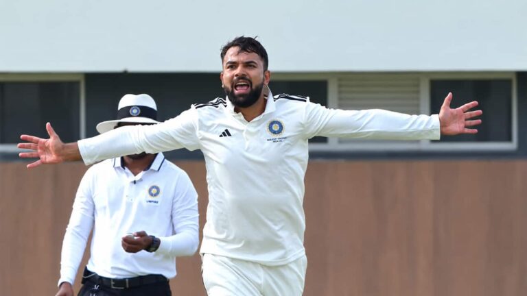 Duleep Trophy: Abid Mushtaq Stars in North Zone Victory Over West Zone Duleep Trophy: Abid Mushtaq Stars in North Zone Victory Over West Zone