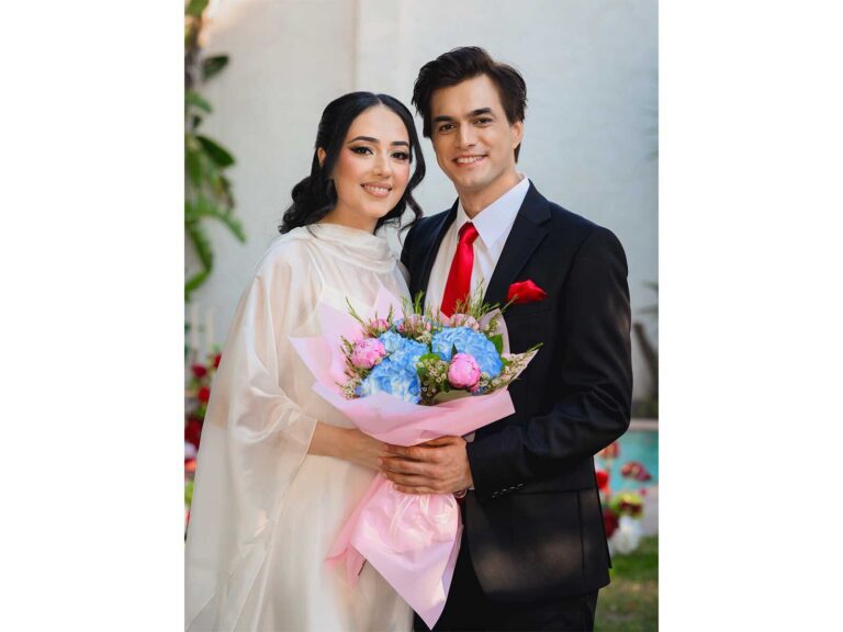 Yeh Rishta Kya Kehlata Hai Star Mohsin Khan Gets Engaged to Tamanna Yeh Rishta Kya Kehlata Hai Star Mohsin Khan Gets Engaged to Tamanna