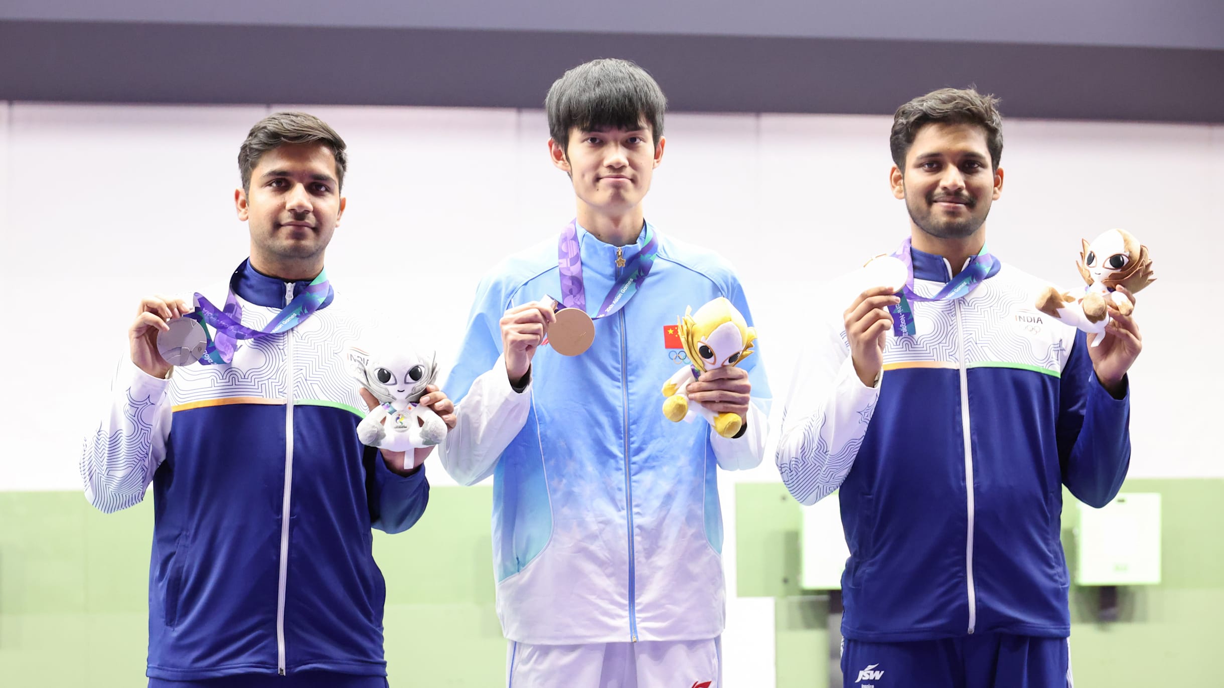 Asian Games: India’s Himanshu and Rudrankksh win shooting medals on Day 3! Asian Games: India’s Himanshu and Rudrankksh win shooting medals on Day 3!