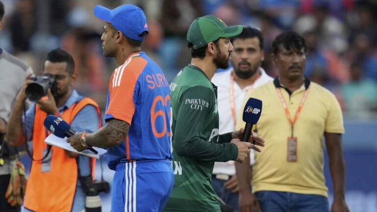 No Handshake At Toss In India Pakistan Final No Handshake At Toss In India Pakistan Final