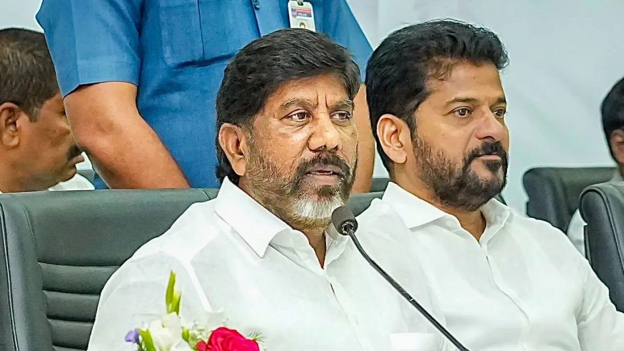 Cyclone Arnab: Telangana Offers Power Restoration Help to Andhra Pradesh Cyclone Arnab: Telangana Offers Power Restoration Help to Andhra Pradesh