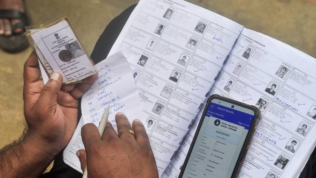 Telangana Andhra: Final voter rolls on Nov 30, but how will parties check updates?